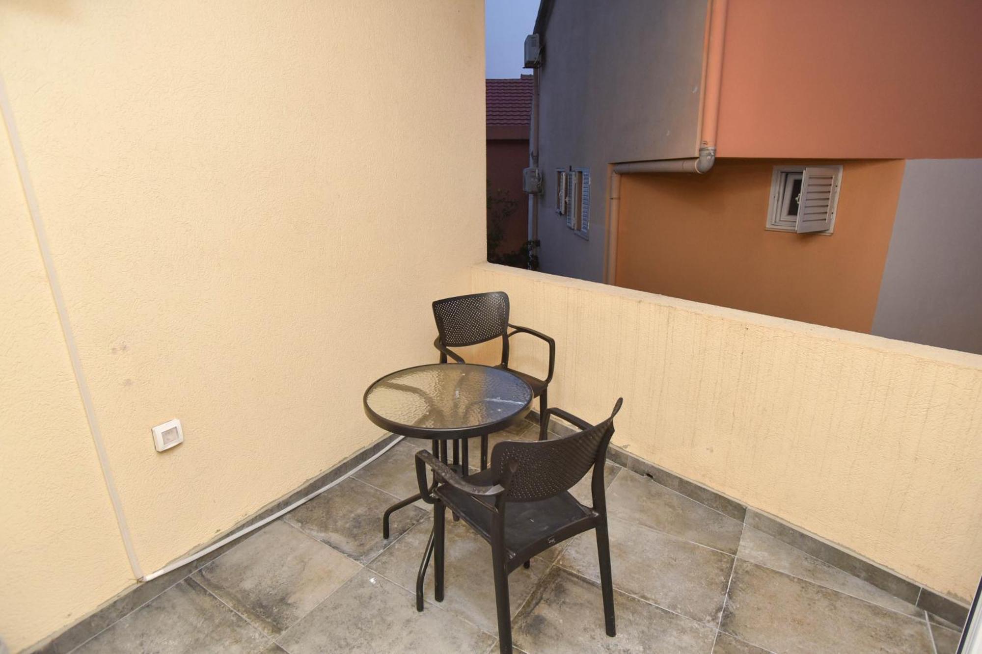 בודווה Apartments Jelusic מראה חיצוני תמונה