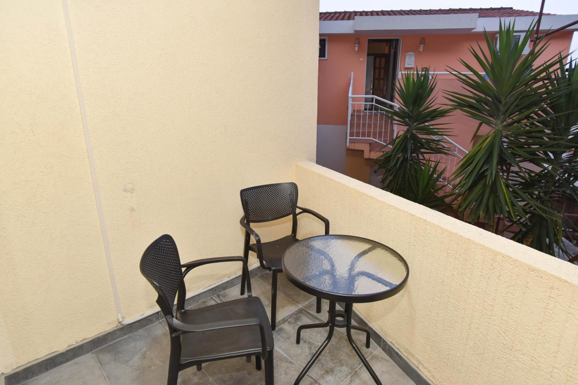 בודווה Apartments Jelusic מראה חיצוני תמונה