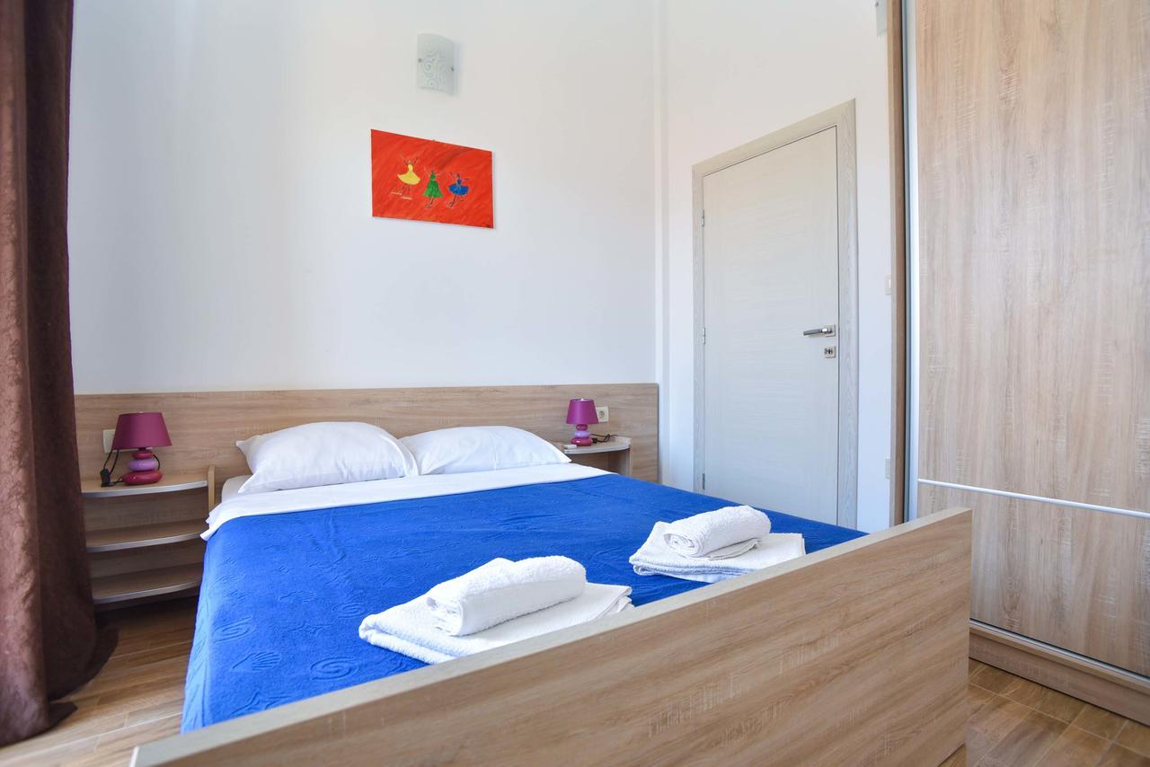 בודווה Apartments Jelusic מראה חיצוני תמונה