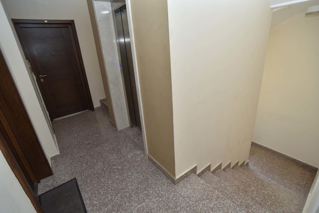 בודווה Apartments Jelusic מראה חיצוני תמונה