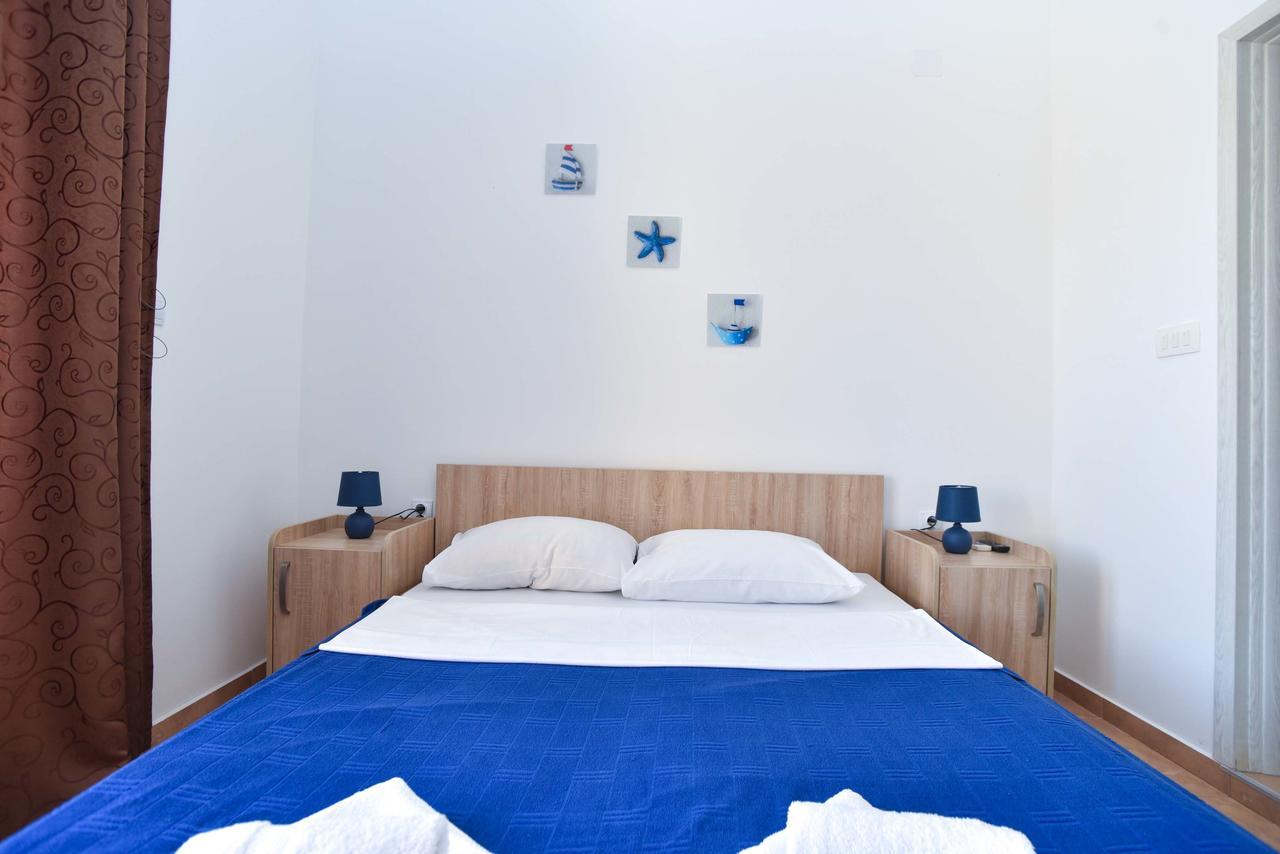 בודווה Apartments Jelusic מראה חיצוני תמונה