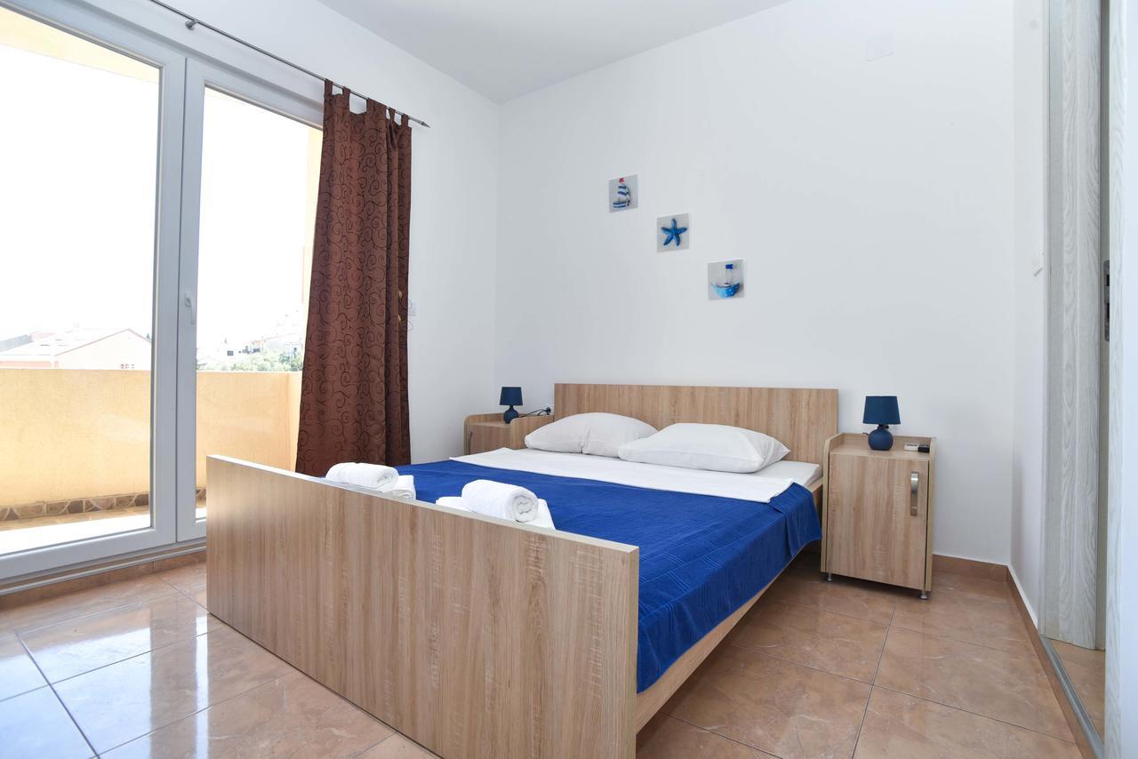 בודווה Apartments Jelusic מראה חיצוני תמונה