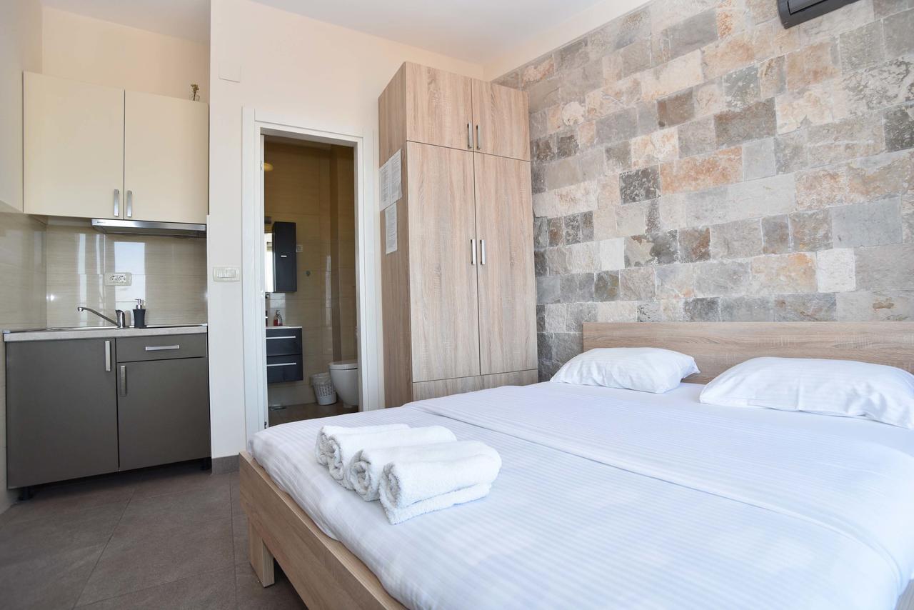 בודווה Apartments Jelusic מראה חיצוני תמונה