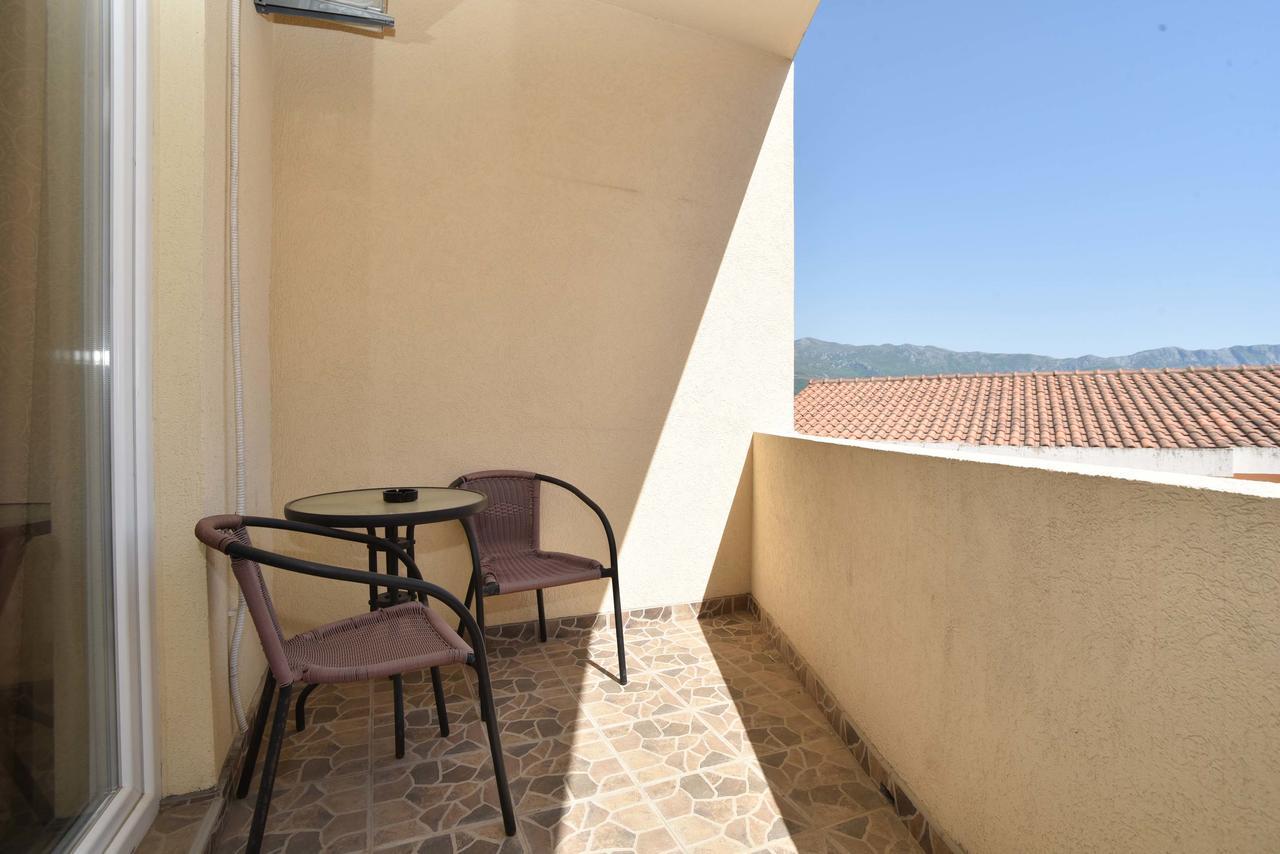 בודווה Apartments Jelusic מראה חיצוני תמונה