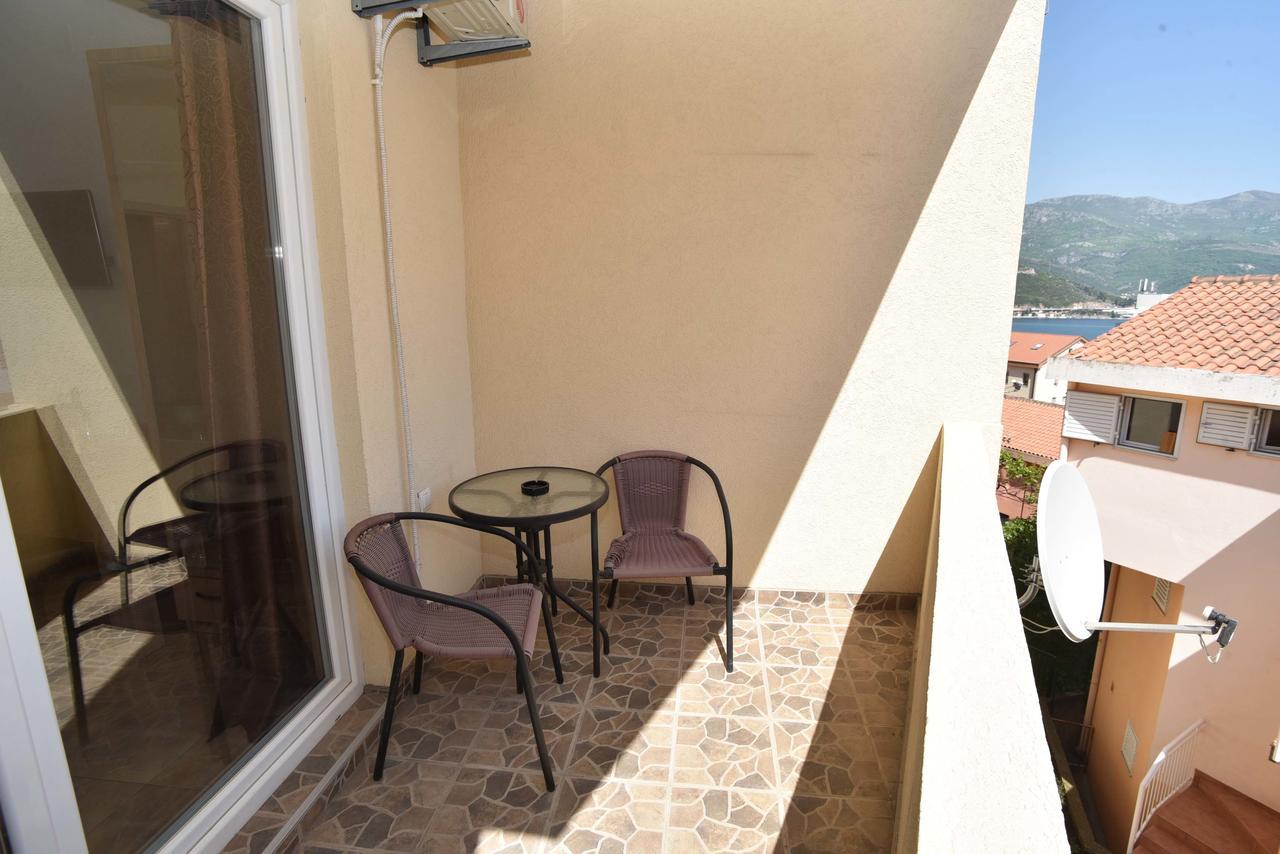 בודווה Apartments Jelusic מראה חיצוני תמונה