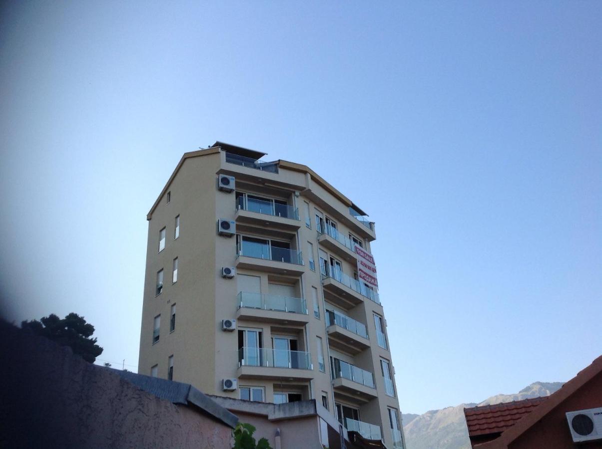 בודווה Apartments Jelusic מראה חיצוני תמונה